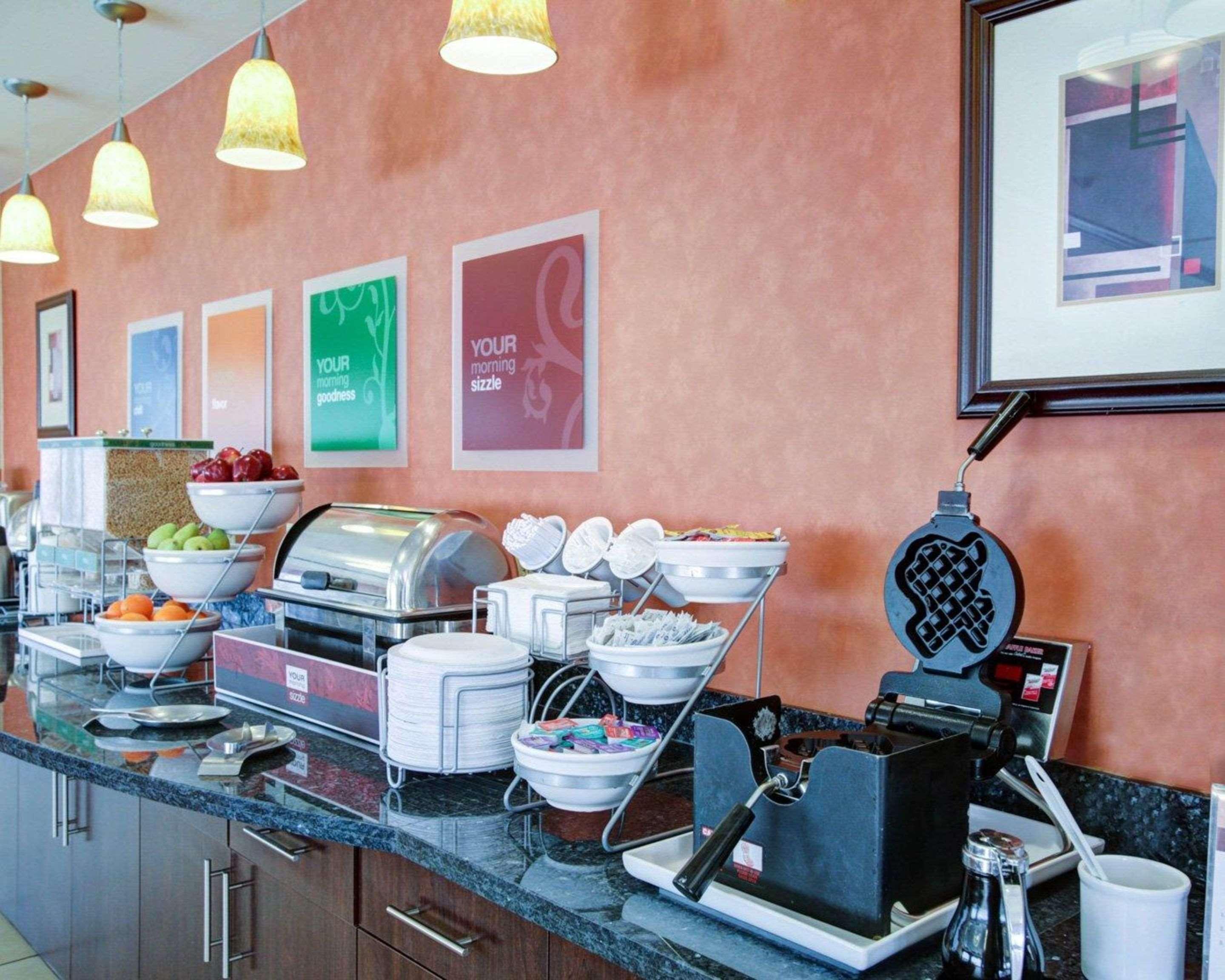Comfort Suites Old Town Spring Buitenkant foto