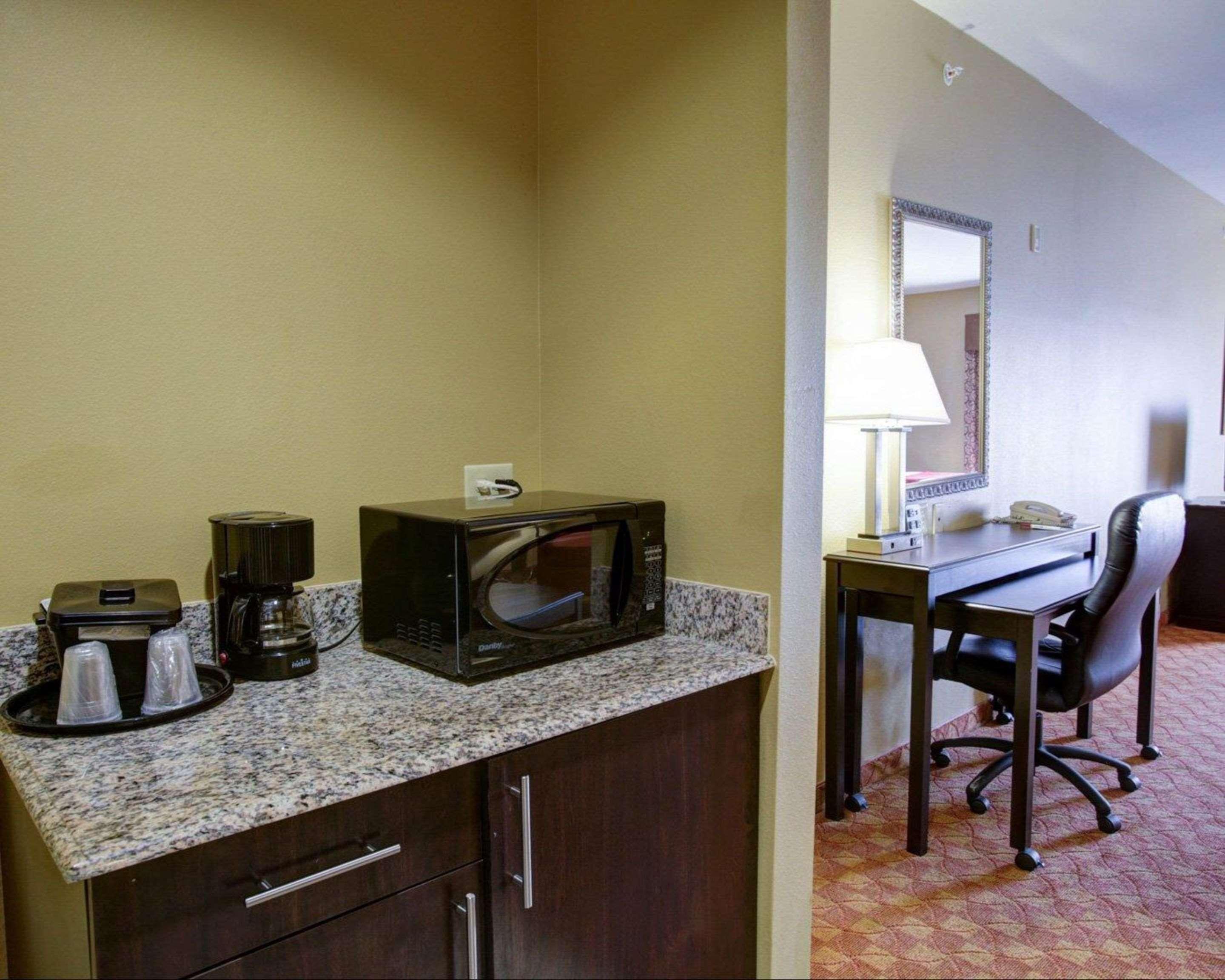 Comfort Suites Old Town Spring Buitenkant foto