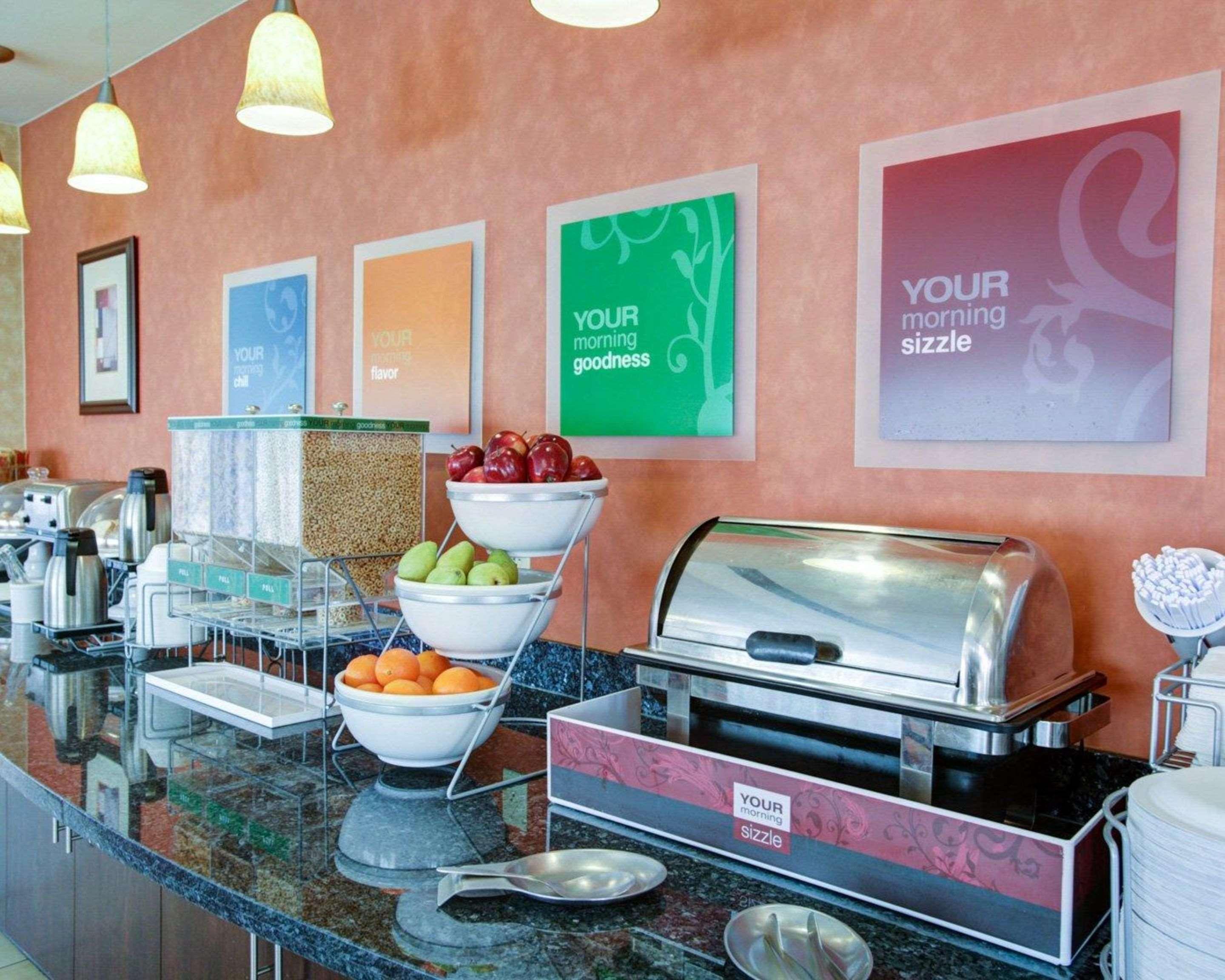 Comfort Suites Old Town Spring Buitenkant foto