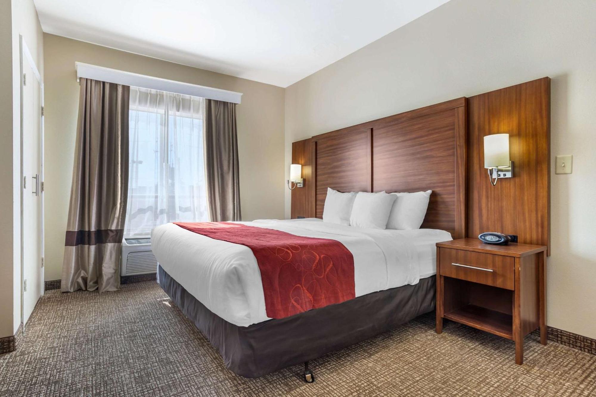 Comfort Suites Old Town Spring Buitenkant foto