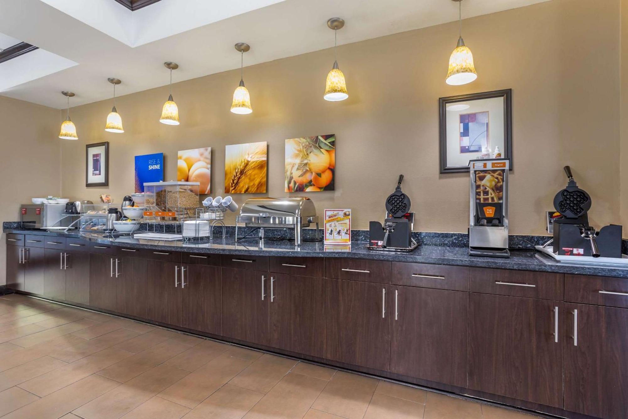 Comfort Suites Old Town Spring Buitenkant foto